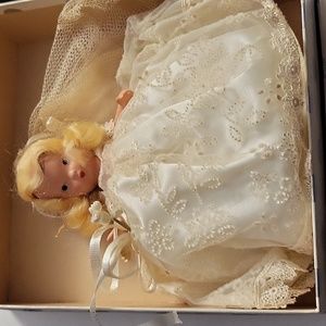 6” 1940s Nancy Ann Storybook Family Series Bride Doll #86